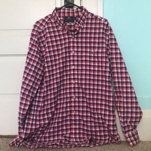 Vineyard vines performance button down